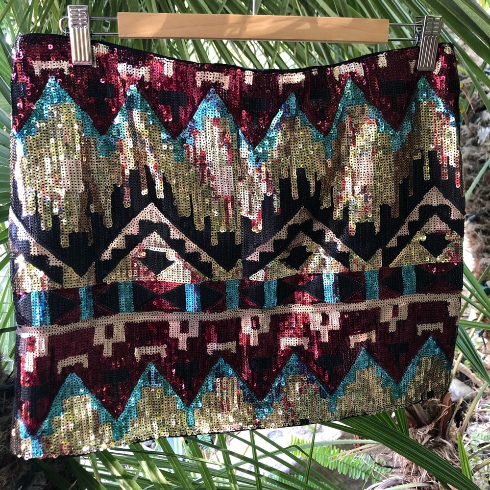 Multicolored sequin miniskirt!